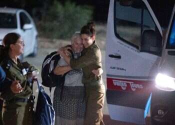 סיכום השבת: 13 חטופים שוחררו מהשבי ברצועת עזה – הערב ישוחררו 13 נוספים