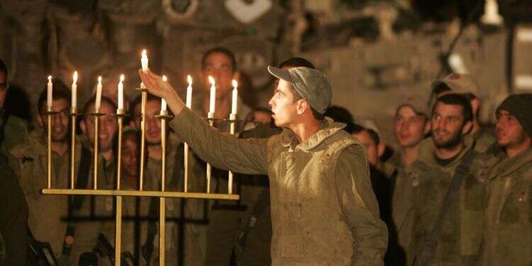 הדלקת נרות במהלך