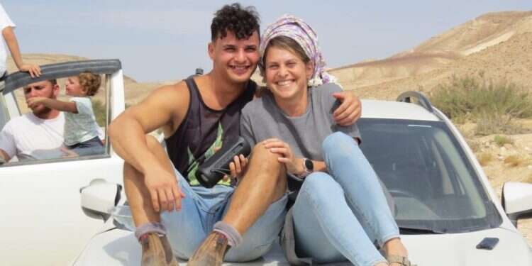 אמונה ואליקים ליבמן. צילום: מתוך האלבום המשפחתי "רובין הוד של המשפחה": סיפורו של אליקים ליבמן, שנחטף מהמסיבה ברעים