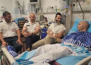 פצועים מהטבח בדרום נפגשו עם החובשים שהצילו אותם: "זה היה רק בזכותכם"