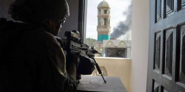 לוחם צה ביממה האחרונה: חיל האוויר השמיד 230 מטרות חמאס