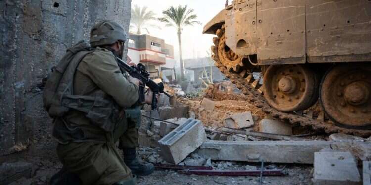 מתחת לקרקע: צה"ל חושף את העיר הפרטית של בכירי חמאס 