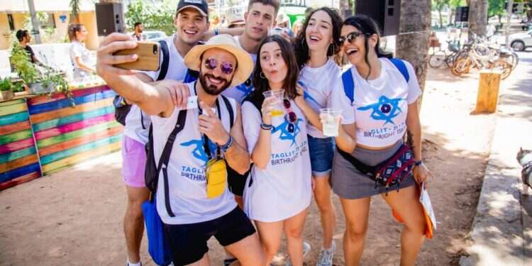 עם שינוי במיקוד: תגלית מחדשת את המסעות לישראל