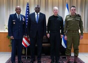 שר ההגנה האמריקני בארץ – הלחץ על ישראל מתגבר