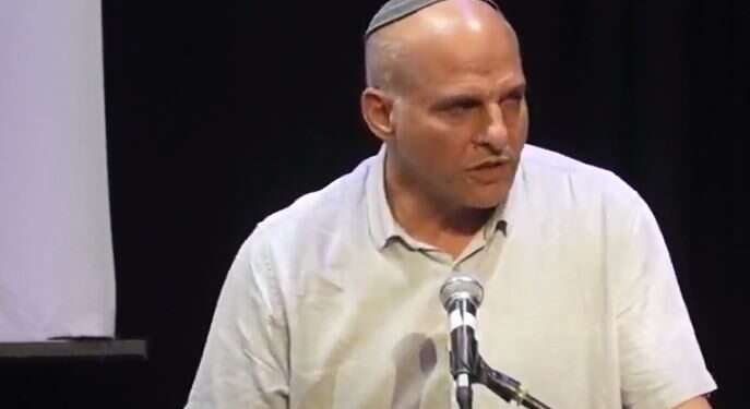 ראש המועצה שבנו חטוף לעזה: "לא רוצה להתראיין על הבזיונות שספגתי. זה לא ירומם את הרוח"