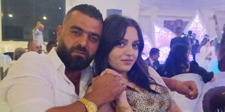 רע'ד אסמה דיב. מתוך חשבון הפייסבוק של מוסאווי רע'ד אסמה דיב עם סייד רזי מוסאווי שחוסל בדמשק