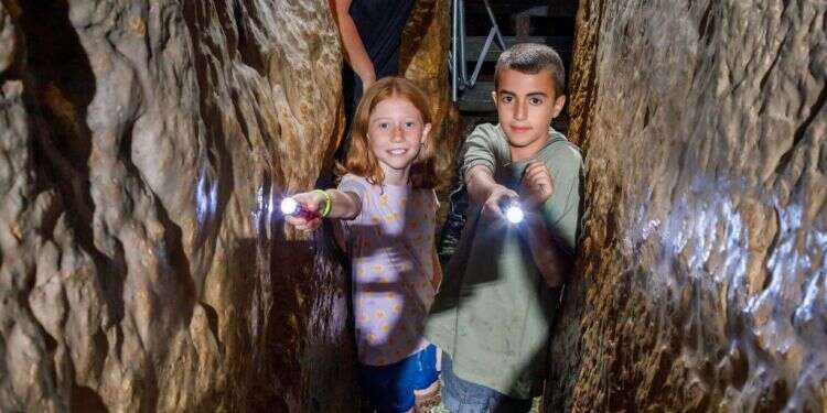 סיור בעיר המקראית של עיר דוד. צילום: אליהו ינאי פעילות חנוכה עם הילדים – בלי לקחת משכנתא