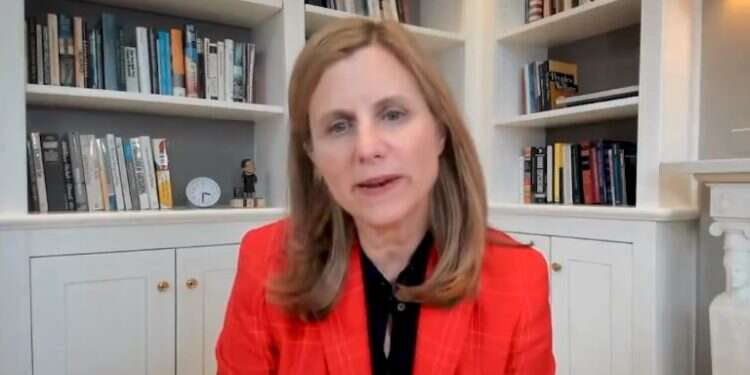 הלחץ הכריע: גם נשיאת אוניברסיטת פנסילבניה גינתה קריאות לרצח עם ביהודים