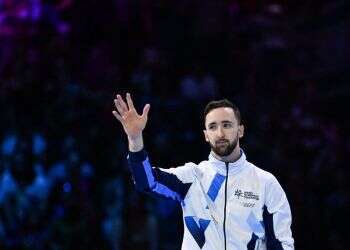 ארטיום דולגופיאט.