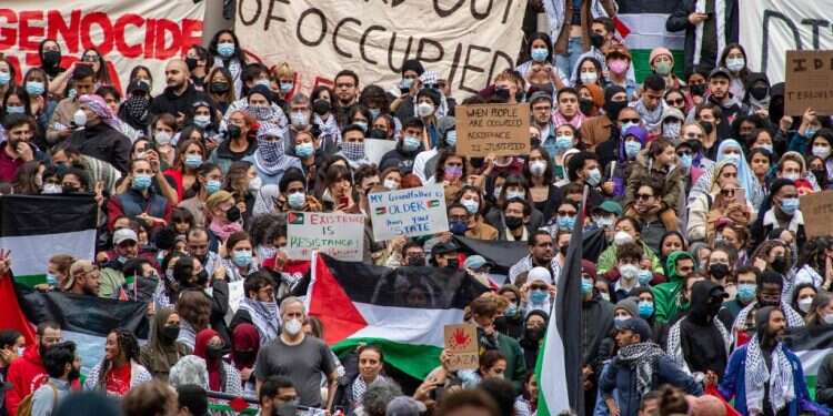 דווקא בנוגע לטבח יהודים, האקדמיה האמריקנית פתאום נזכרה בחופש הביטוי