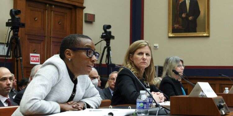 משמאל לימין: קלודין גיי, נשיאת אוניברסיטת הרווארד, ליז מגיל, נשיאת אוניברסיטת פנסילבניה, וסאלי קורנבלוט, נשיאת MIT , בעת השימוע בקונגרס. צילום: איי.אף.פי "תלוי בהקשר" – ההקשר הוא הכסף הקטארי