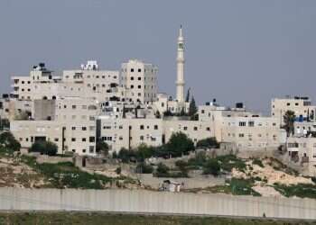 פיגוע ירי בבנימין: ישראלית בת 27 נפצעה – צה"ל פתח במרדף אחרי המחבלים