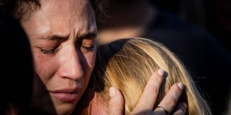 דווקא ברגשות הקשים המציפים – אני מוצאת נחמה