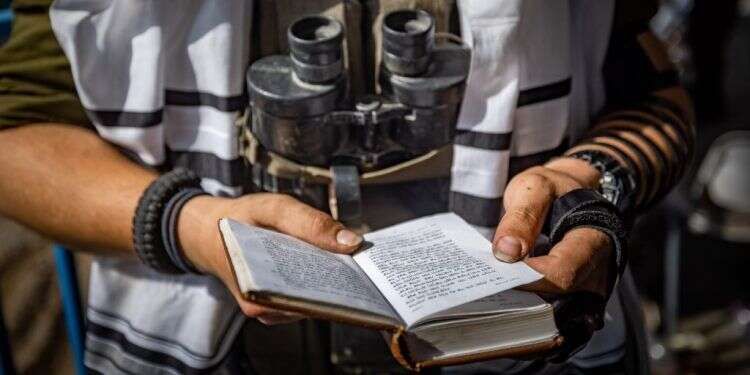 חיילים באלשאטי, בצפון רצועת עזה. צילום: יונתן זינדל, פלאש90 חיילים באלשאטי, בצפון רצועת עזה