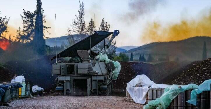 כוחות צה הירי מלבנון נמשך, אזעקות ביישובי הצפון | תיעוד: ביצורי חמאס בעזה