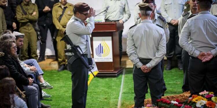 "גדוד 13 לא יישבר לעולם": סא"ל תומר גרינברג הובא למנוחות