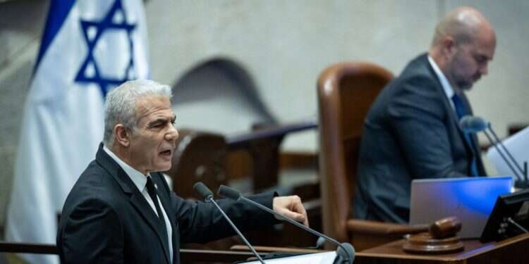 ראש האופוזיציה יאיר לפיד. צילום: יונתן זינדל, פלאש 90 ח"כים מהליכוד התנגדו – ובסוף הצביעו בעד: תקציב המדינה אושר בכנסת