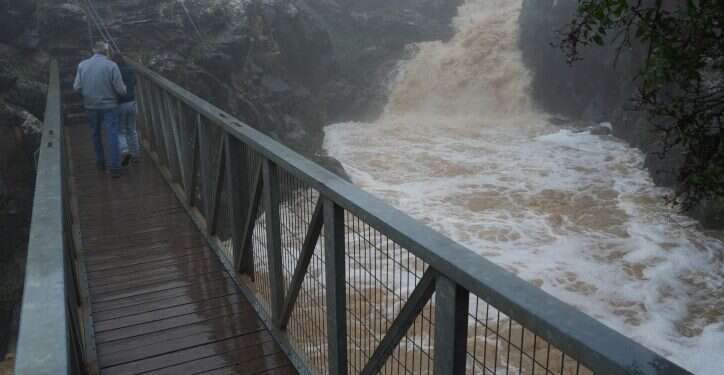 מפל סער זורם. צילום: אייל מרגולין, פלאש 90 זרימות מרהיבות, זינוק אדיר במפלס הכנרת | צפו