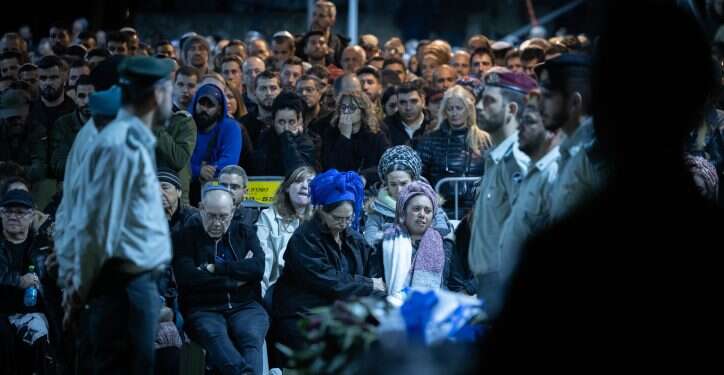 הלווית מאור לביא שנפל ברצועת עזה. צילום: חיים גולדברג, פלאש 90 "היית כל כולך אור, מאור פנים כשמך": מאור לביא הובא למנוחות