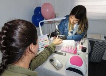 לא רק אפודים וקסדות: הכירו את חמ"ל הקוסמטיקאיות