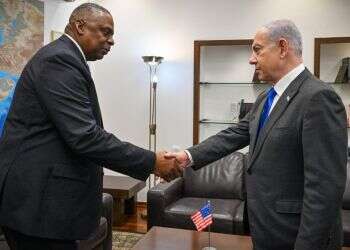 שר ההגנה האמריקני בארץ – הלחץ על ישראל מתגבר