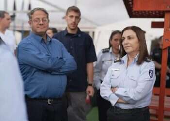 גנץ רוצה להישאר, בן־גביר לצאת