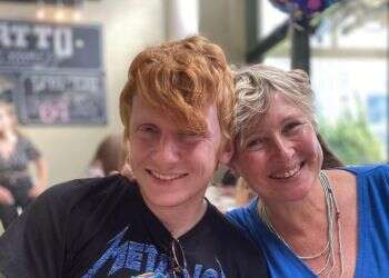 יותם חיים ואמו איריס