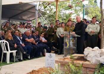 "קולו המכריז 'מלחמה' בקשר – הדהד ברחבי הגזרה": אלפים בהלוויתו של אל"מ אסף חממי