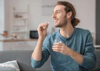 הרפואה עונה: האם נטילת B12 היא התשובה לעייפות