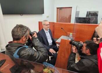 רן ברץ מעיד במשפט נתניהו בבית המשפט המחוזי בירושלים. צילום: שילה פריד