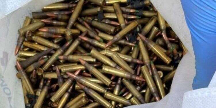 גנבו תחמושת בתוך שקיות זבל, בחסות עבודת "פינוי פסולת"