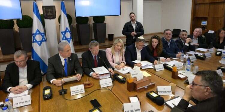 ישיבת הממשלה, ארכיון. צילום: עמוס בן גרשון, לע נתניהו מבהיר: ארה"ב לא ביקשה מאיתנו להימנע ממתקפה על חיזבאללה