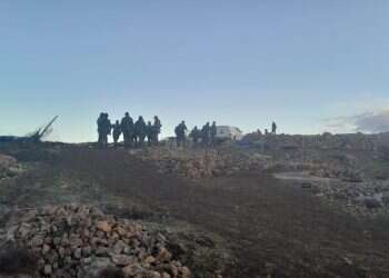 "מבססים את קמפיין אלימות המתנחלים": עשרות שוטרים פשטו על גבעה בבנימין