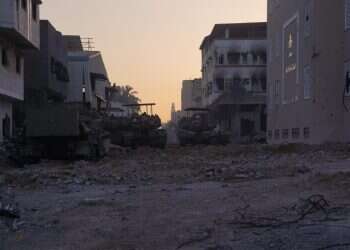 כוחות צה מטח רקטות לגוש דן, שלושה לוחמים נפלו בחאן יונס | תיעוד: הצנחת ציוד לוגיסטי ללוחמים ברצועה