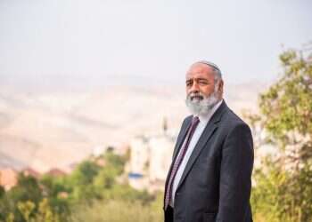 "התנערי מעפר": פואמה היסטורית מאת הרב חיים סבתו