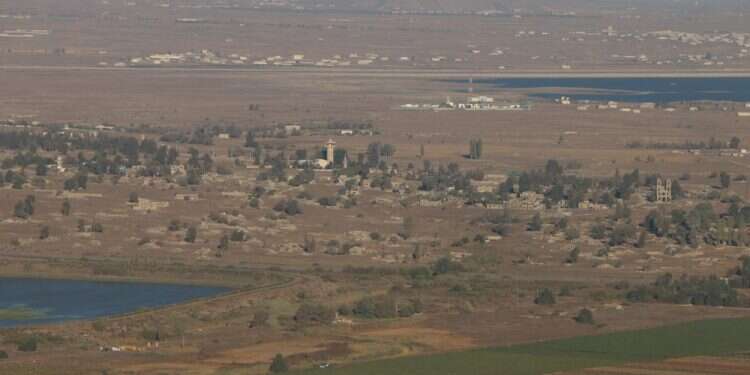 גבול ישראל-סוריה באזור קונייטרה. צילום: שאטרסטוק אחרי החיסול בסוריה: חיזבאללה פורס כוחות גם בגבול רמת הגולן