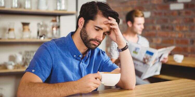 להיתקע במעגל האבל: איך להתמודד עם אבדן של אדם קרוב