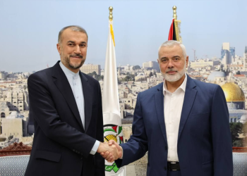 בדרך לעסקת חטופים: הנייה נפגש עם בכירים באיראן