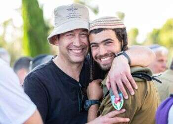 "אנחנו לא גנרלים אלא הורים מרוסקים, אבל יודעים שמוכרחים להגיע לניצחון"