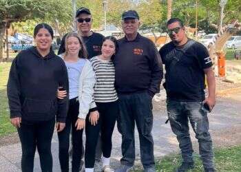 מאבטחים ותלמידות בבתי הספר בערבה. צילום: באדיבות המצולמים