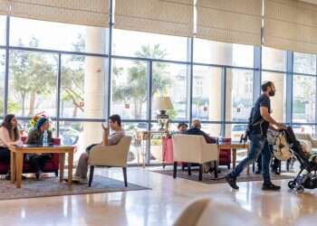 הזמן עובר: הצפיפות במלונות מעמידה אתגרים בפני המפונים