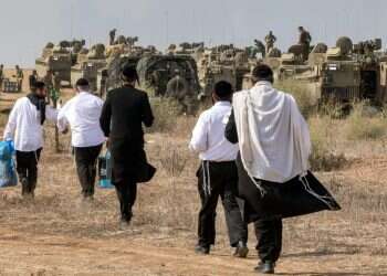 חומת הניכור החרדי כלפי הצבא נסדקת. גבול רצועת עזה, אוקטובר 2023 צילום: איי.אף.פי