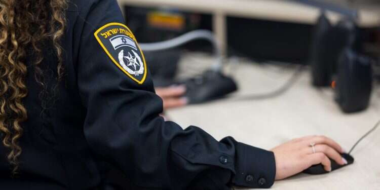 משטרת ישראל, אילוסטרציה. צילום: לירון מולדובן מרכז השליטה (משל"ט) במחוז דרום. צילום: לירון מולדובן