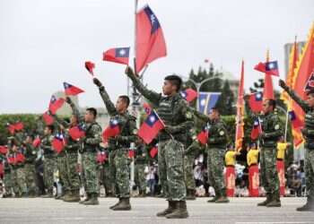 מהי סין האמיתית? חיילים במצעד יום העצמאות הטאיווני , אוקטובר 2023. צילום: אי.פי.איי