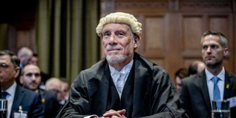 מלקולם שו היום, בבית הדין בהאג