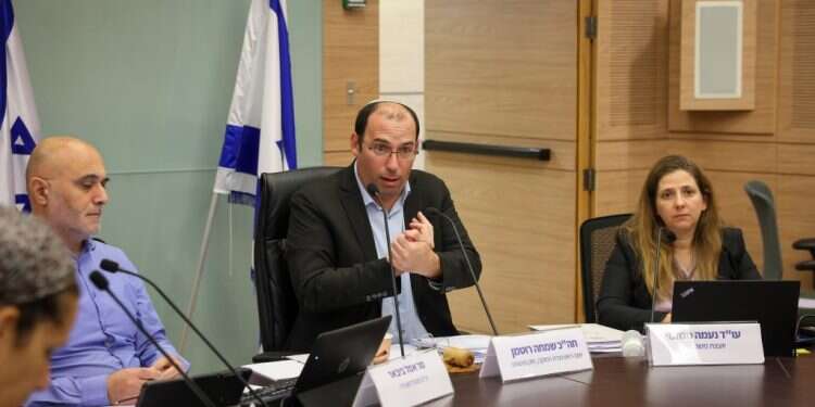 ח"כ שמחה רוטמן בדיון בוועדת החוקה