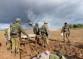 מחכים לפינוי מוסק. צילום: דובר צה 431 פינויים מוסקים, 470 חוסמי עורקים: חיל הרפואה מפרסם את נתוני המלחמה