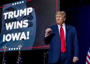 נשיא ארה"ב לשעבר דונלד טראמפ אחרי ניצחונו בבחירות במדינת אייווה