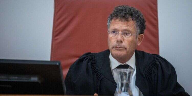 יצחק עמית. צילום: יונתן זינדל, פלאש 90