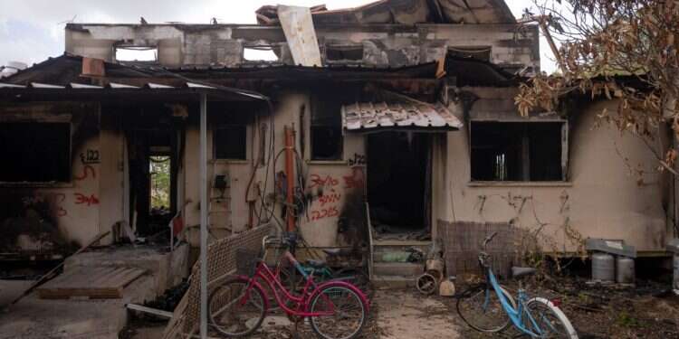 ההרס שנגרם ממתקפת הטרור של חמאס בקיבוץ כיסופים. צילום: חיים גולדברג, פלאש 90